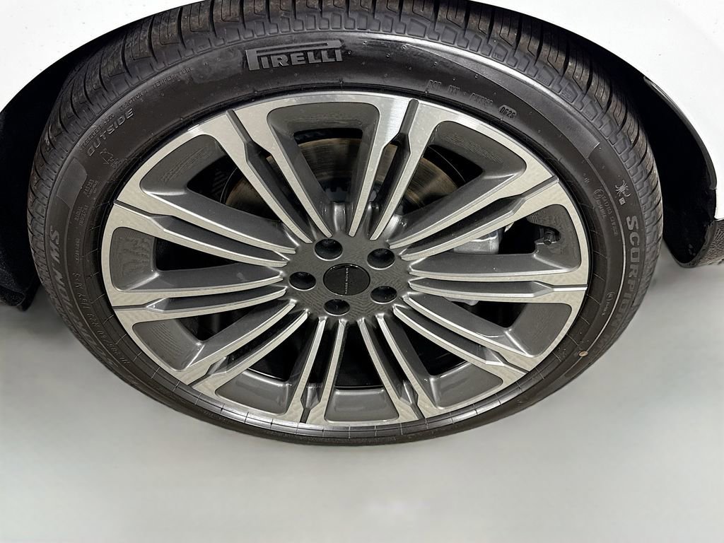 New 2026 Land Rover Range Rover SE image 33