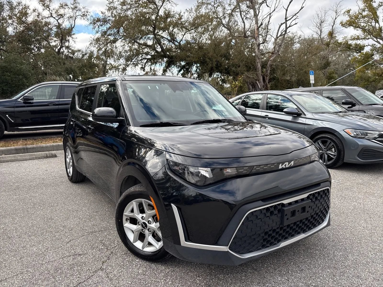 Used 2023 Kia Soul LX w/ Option Group 015 FWD image 4