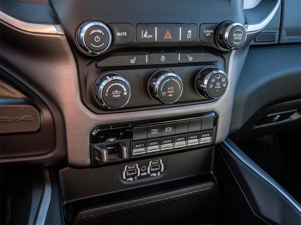 Used 2024 RAM 2500 Big Horn w/ Safety Group image 37