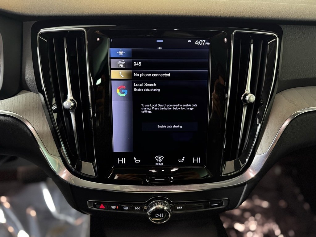 Used 2021 Volvo V60 T5 Cross Country w/ Climate Package image 16