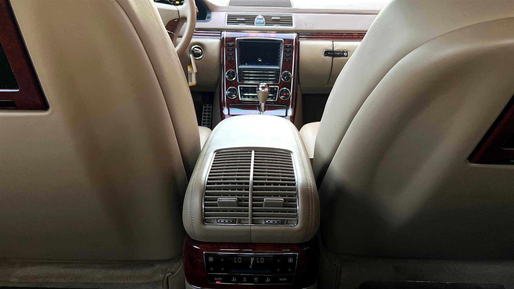 Used 2004 Maybach 57 image 19