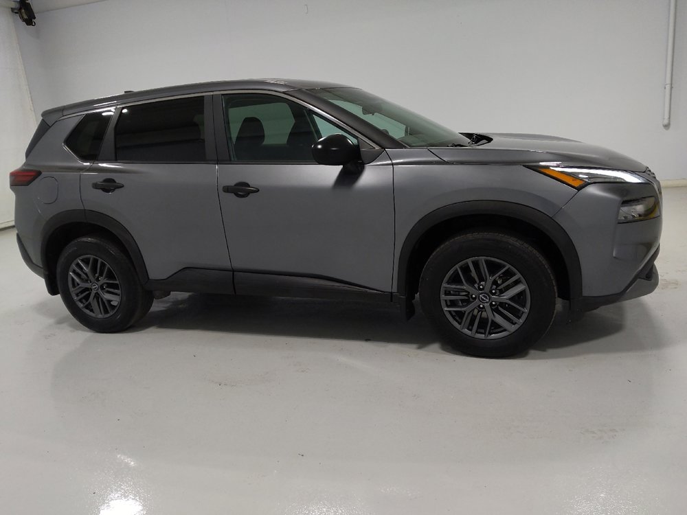 Used 2023 Nissan Rogue S image 11