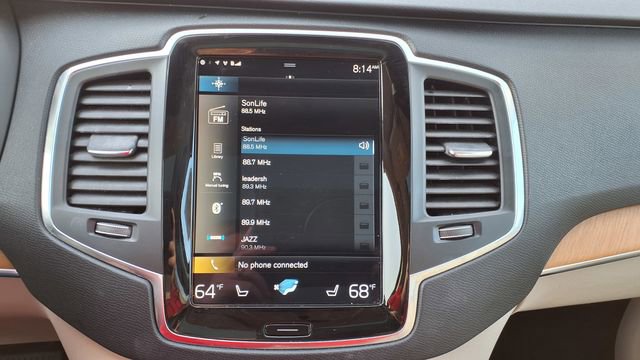 Certified 2021 Volvo XC90 T6 Momentum w/ Climate Package image 29