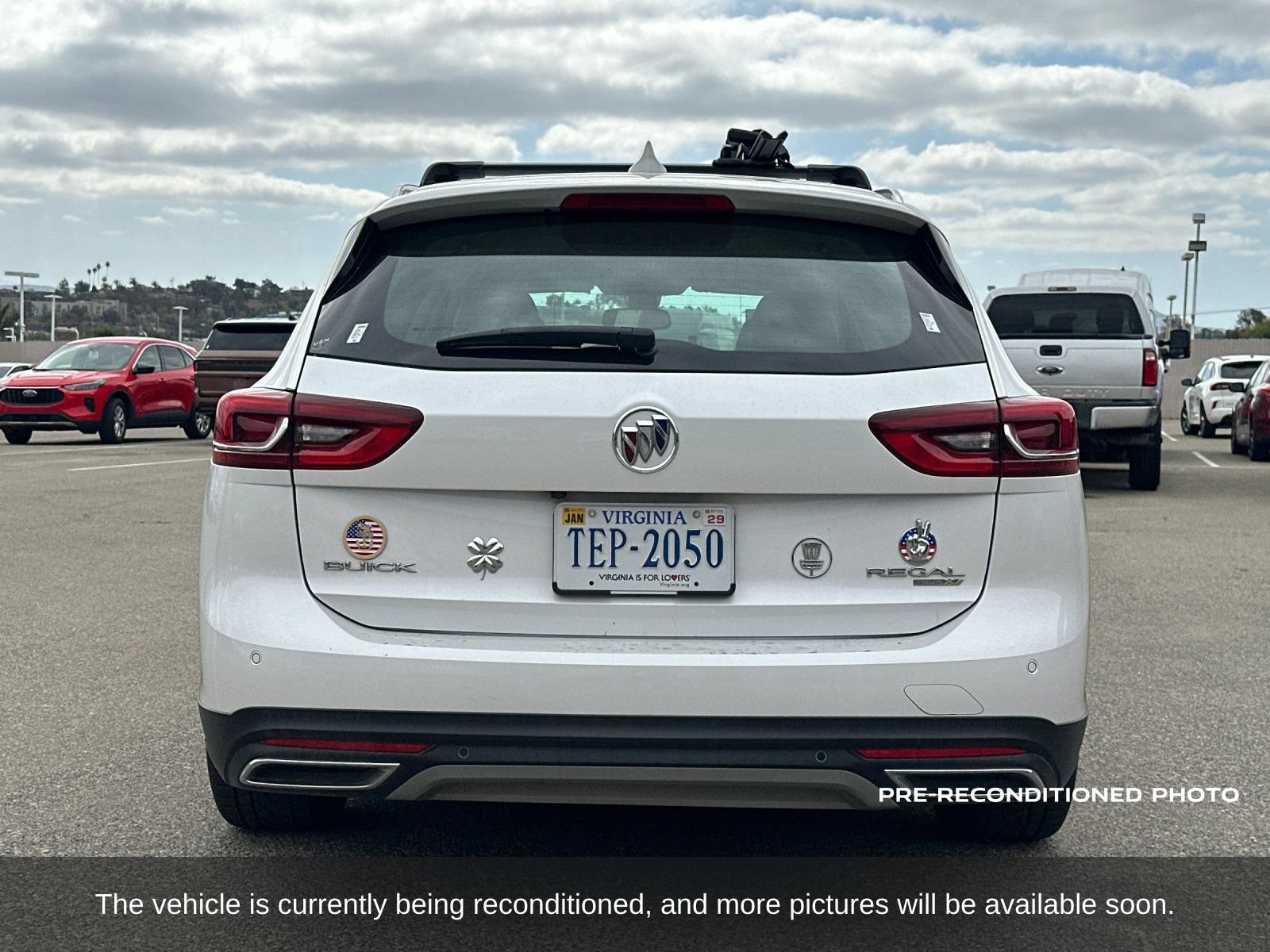 Used 2018 Buick Regal Essence w/ Driver Confidence Package #1 AWD/4WD image 6