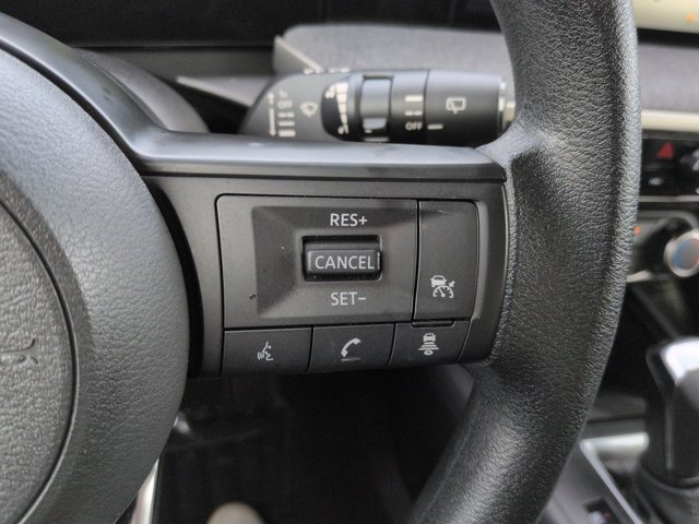 Used 2025 Nissan Kicks SV FWD image 23