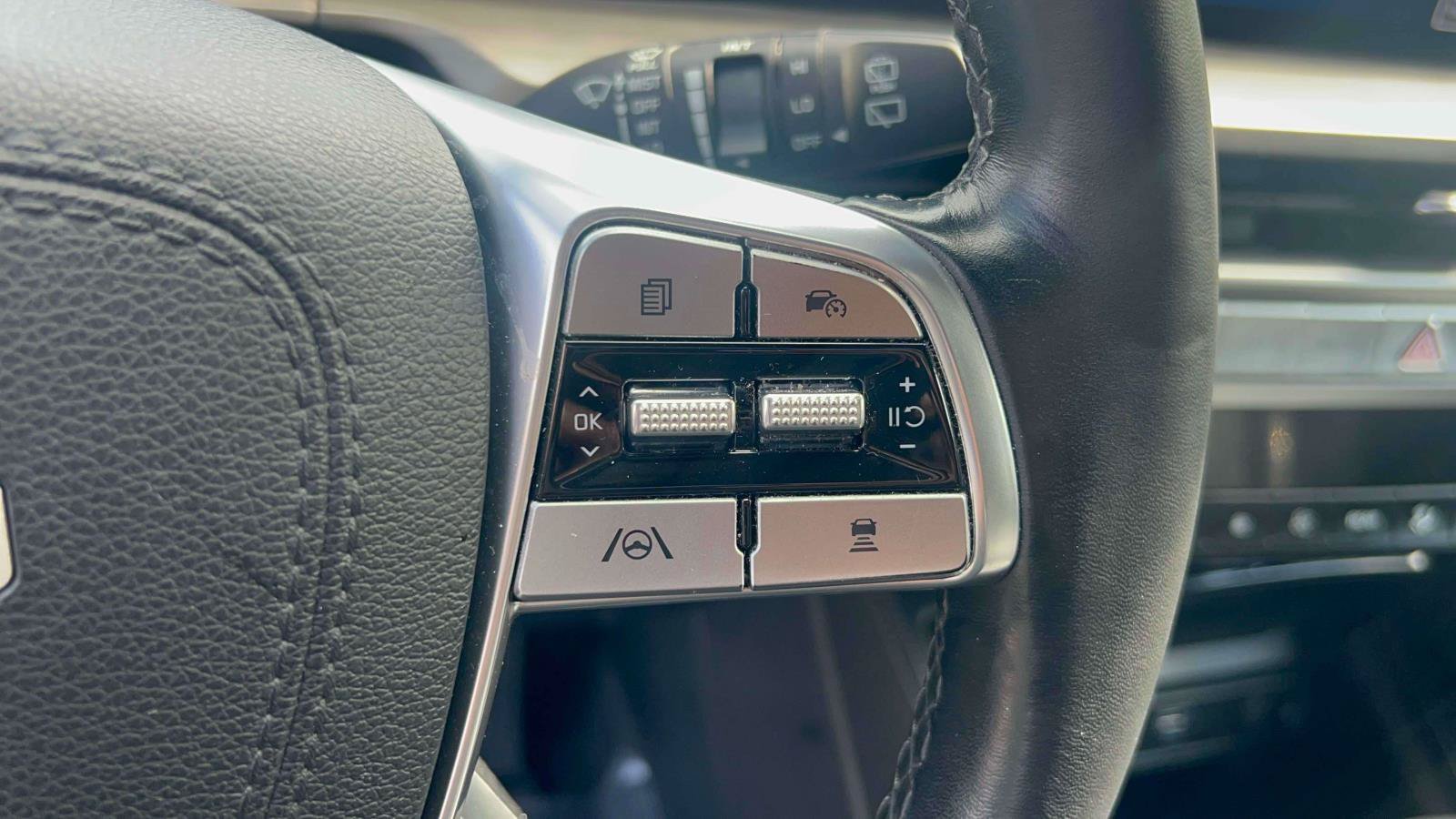 Used 2025 Kia Telluride EX X-Line AWD/4WD image 24