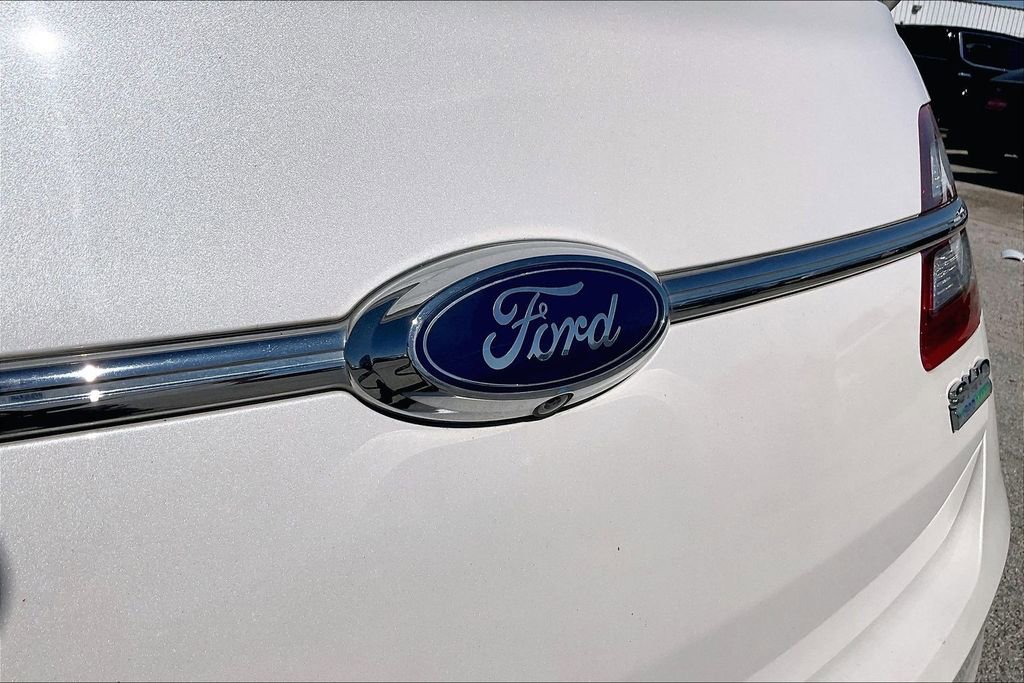 Used 2018 Ford Taurus SHO w/ Driver Assist Package image 27