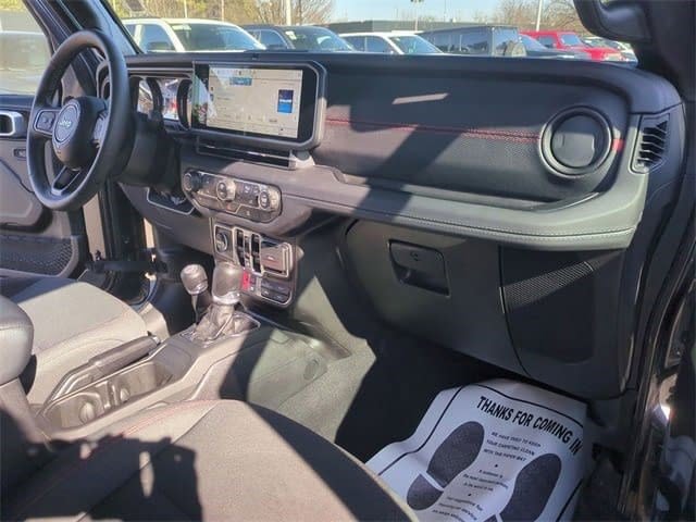 Used 2025 Jeep Wrangler Unlimited Rubicon image 23