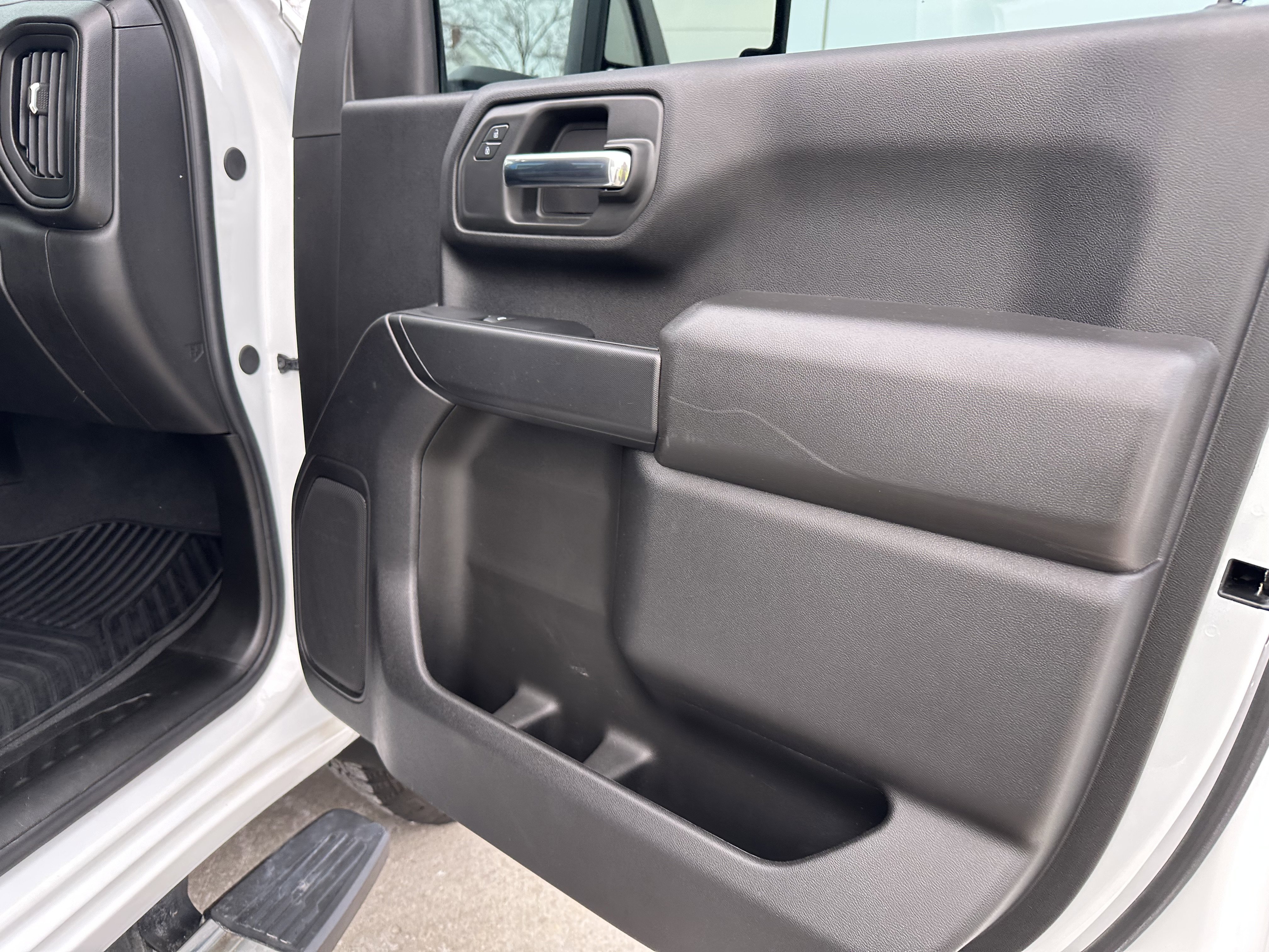 Certified 2024 Chevrolet Silverado 2500 Custom w/ Custom Convenience Package image 33