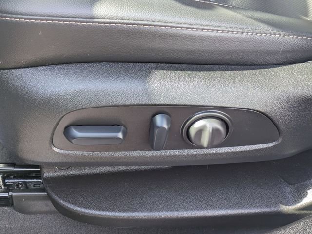 Used 2023 GMC Acadia SLT w/ Elevation Edition image 27