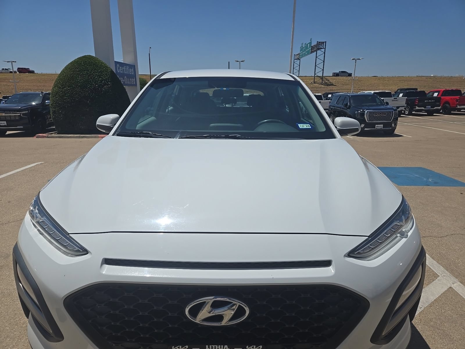Used 2018 Hyundai Kona SE FWD image 2