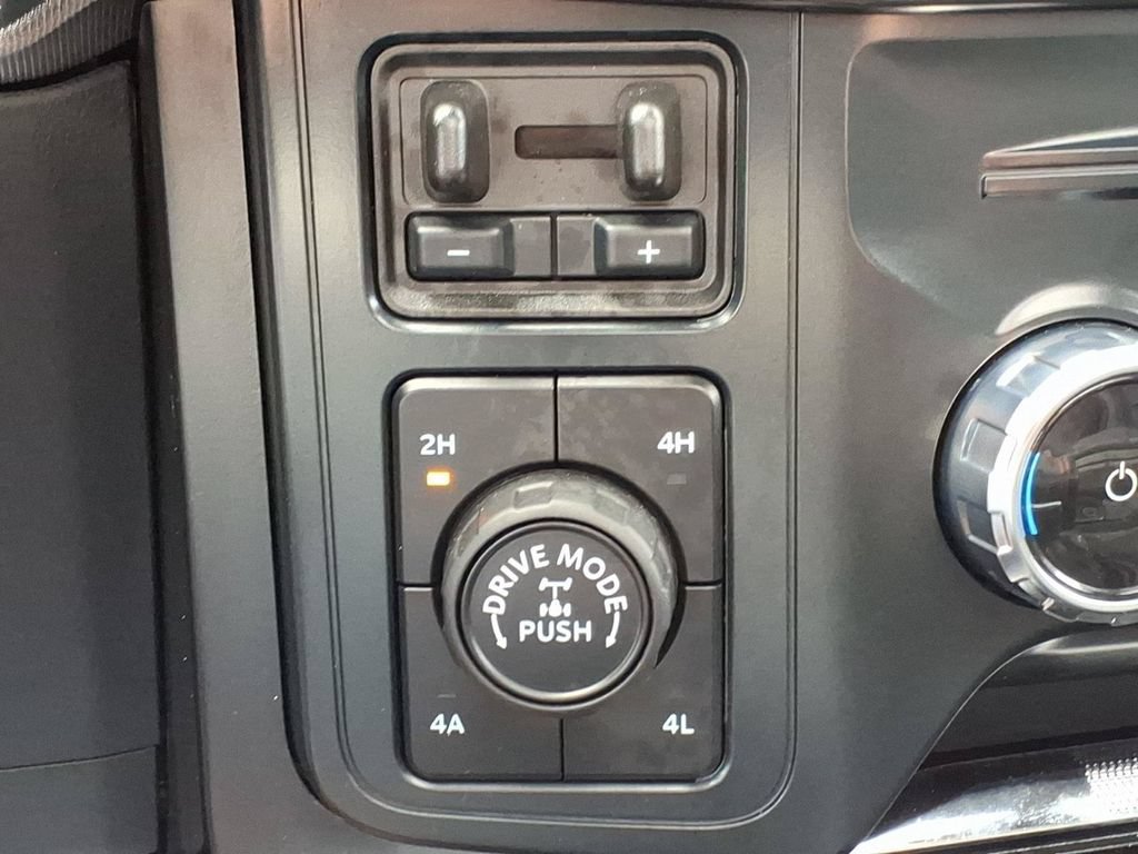 Used 2025 Ford F150 Raptor AWD/4WD image 17
