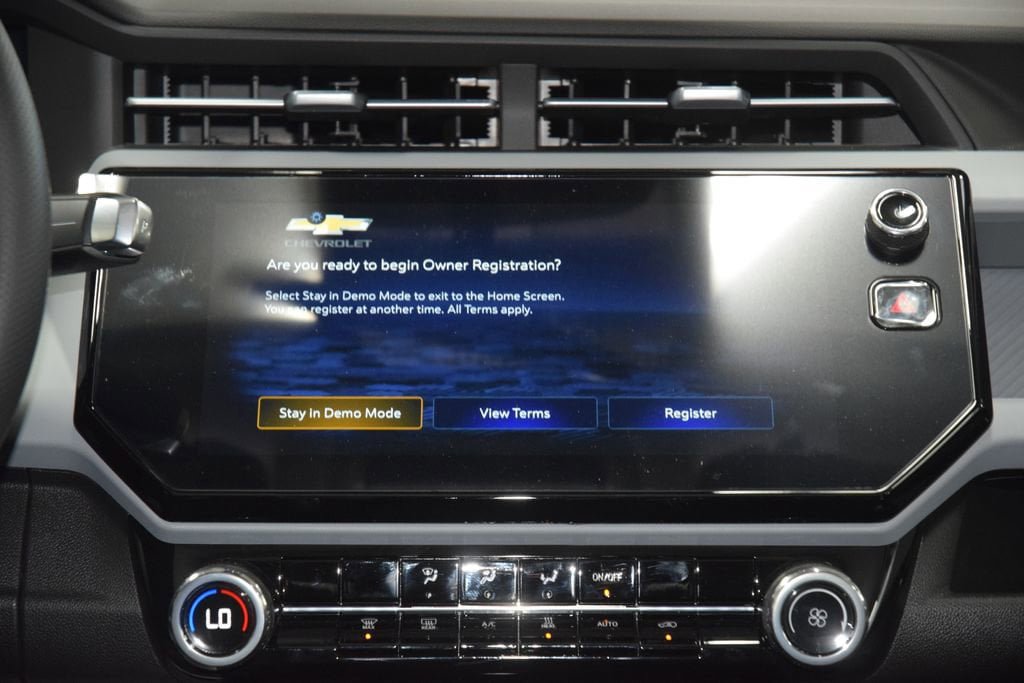 New 2027 Chevrolet Bolt LT FWD image 28