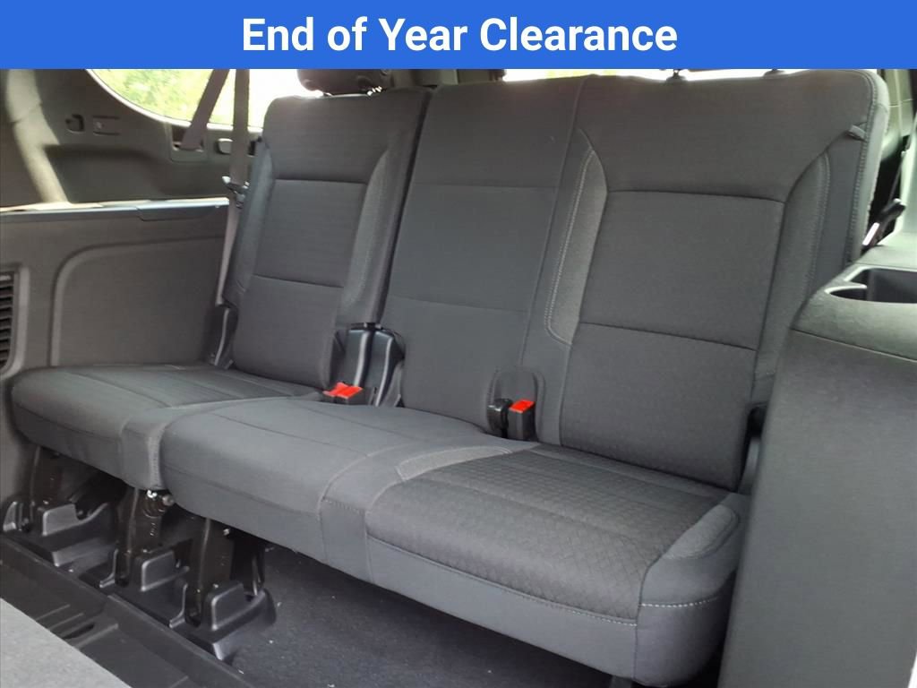 New 2025 Chevrolet Suburban LS image 19