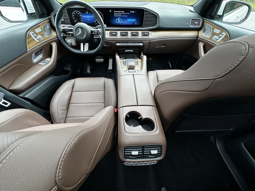 Used 2025 Mercedes-Benz GLS 450 4MATIC image 27