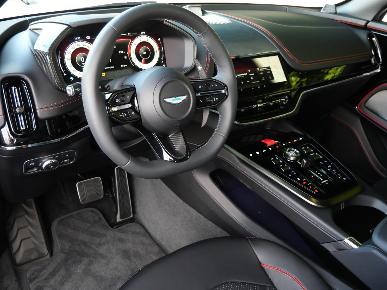 New 2026 Aston Martin DBX S AWD/4WD image 3