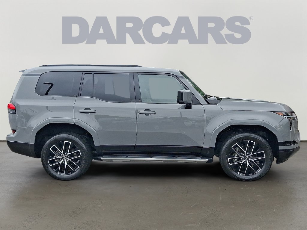 Used 2024 Lexus GX 550 w/ Accessory Package (2T) AWD/4WD image 7