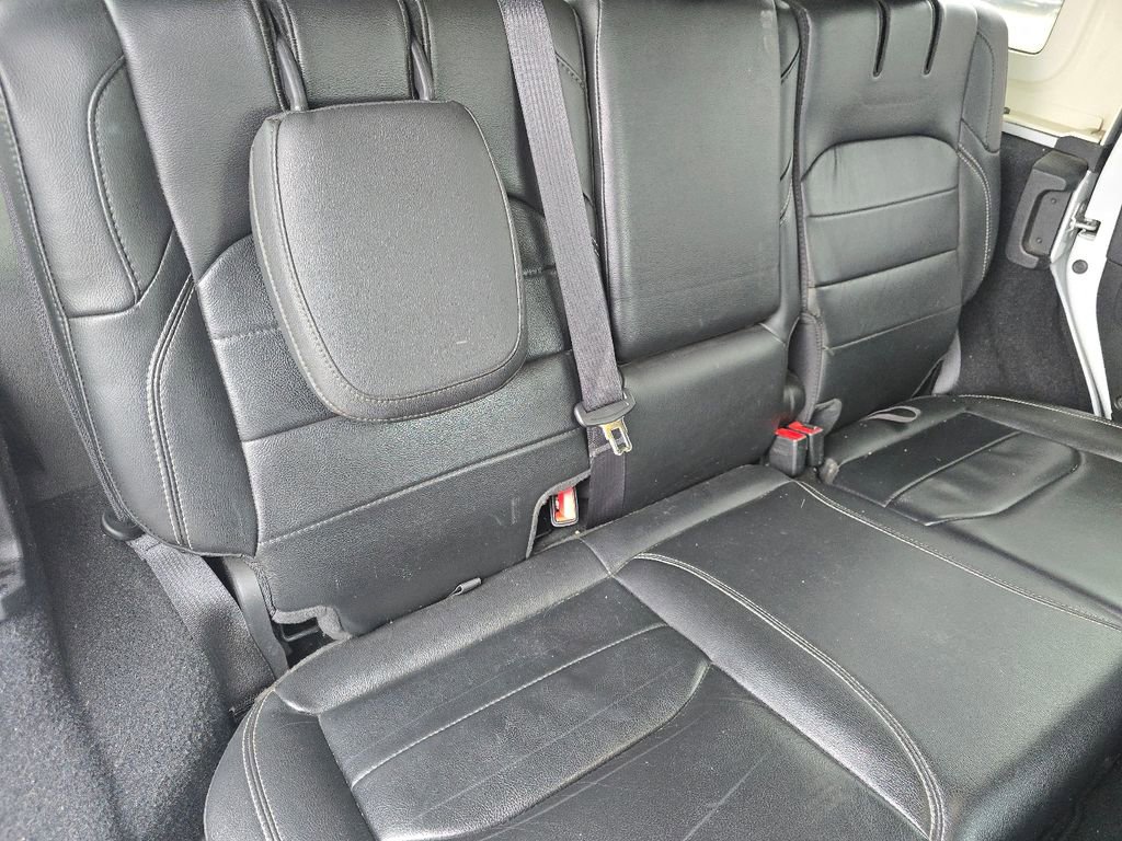 Used 2022 Jeep Wrangler Unlimited Sahara image 21