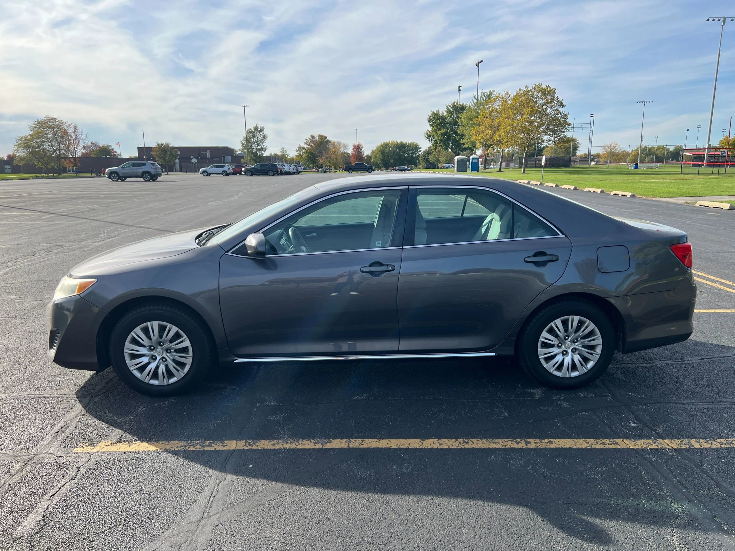 Used 2014 Toyota Camry LE FWD image 6