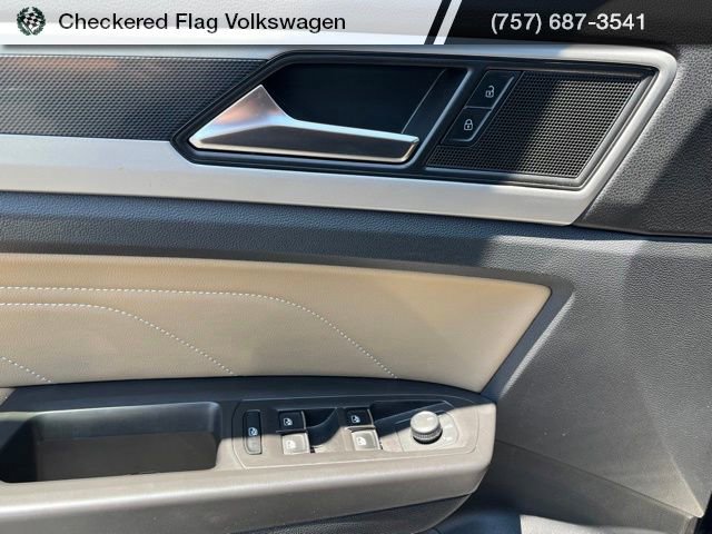 Used 2022 Volkswagen Atlas Cross Sport SE FWD image 13