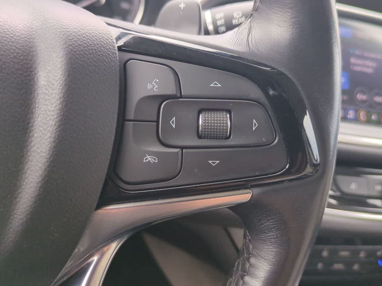 Used 2024 Buick Enclave Essence w/ Sound and Sites Package AWD/4WD image 25