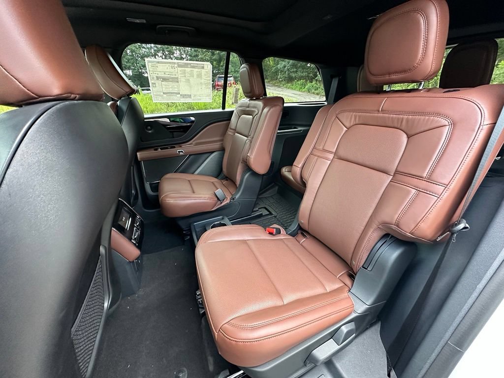 New 2026 Lincoln Aviator Reserve w/ Jet Appearance Package AWD/4WD image 20
