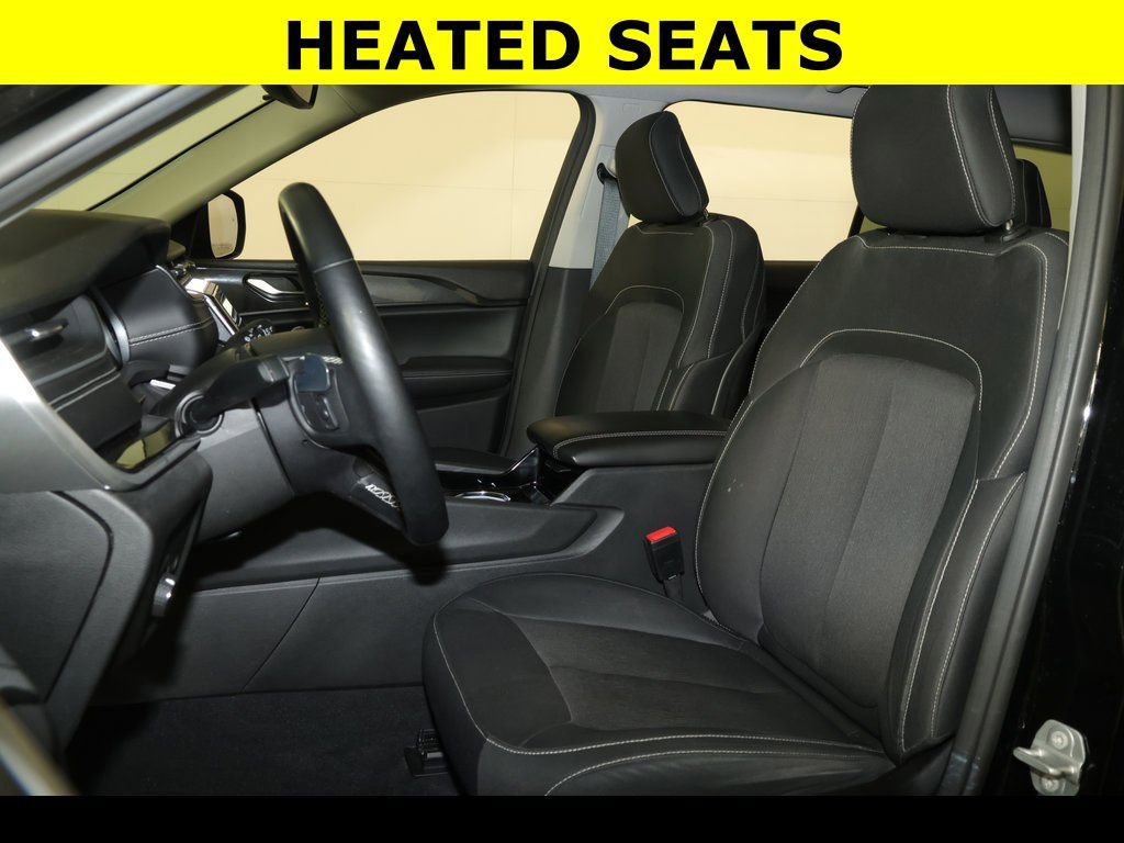 Used 2022 Jeep Grand Cherokee L Laredo w/ Luxury Tech Group I image 3