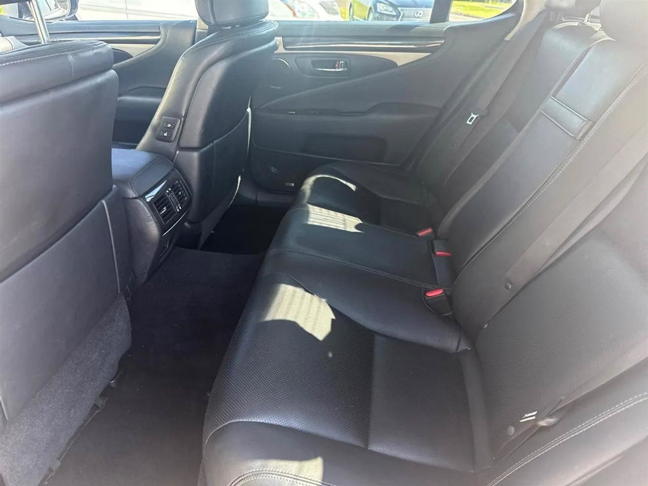 Used 2014 Lexus LS 460 w/ Comfort Package RWD image 48
