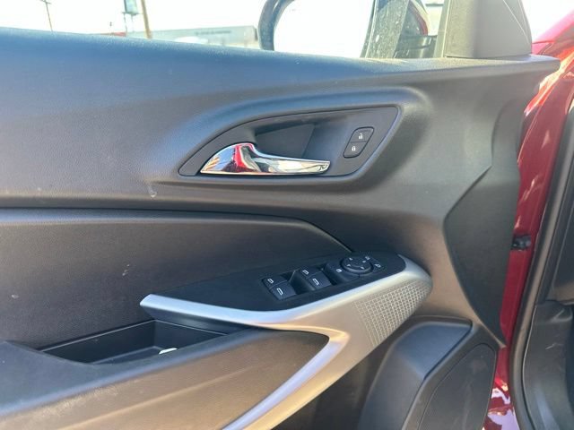 Used 2024 Chevrolet Trax RS w/ Driver Confidence Package FWD image 17
