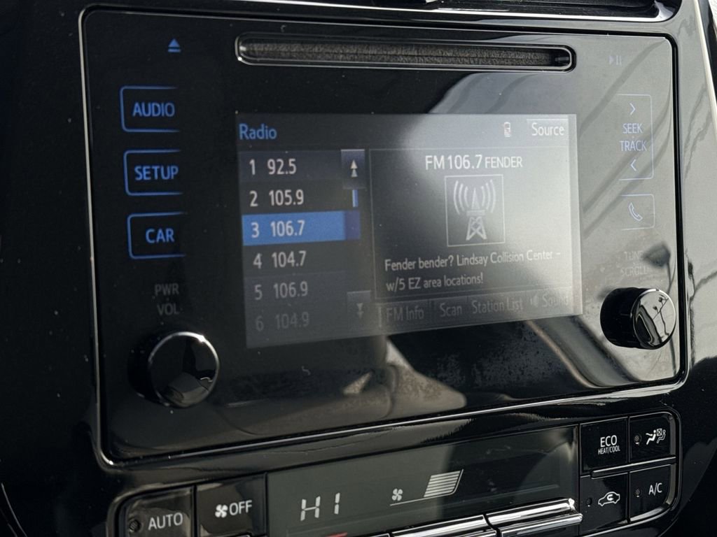 Used 2019 Toyota Prius XLE w/ Advanced Technology Package image 17