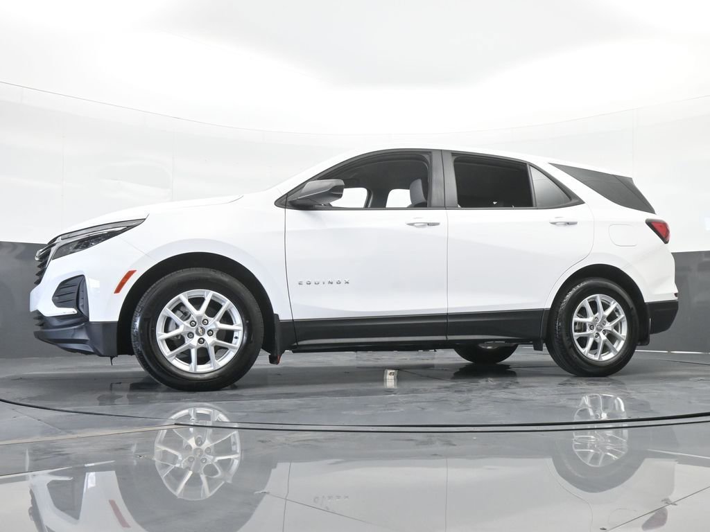 Used 2023 Chevrolet Equinox LS image 55