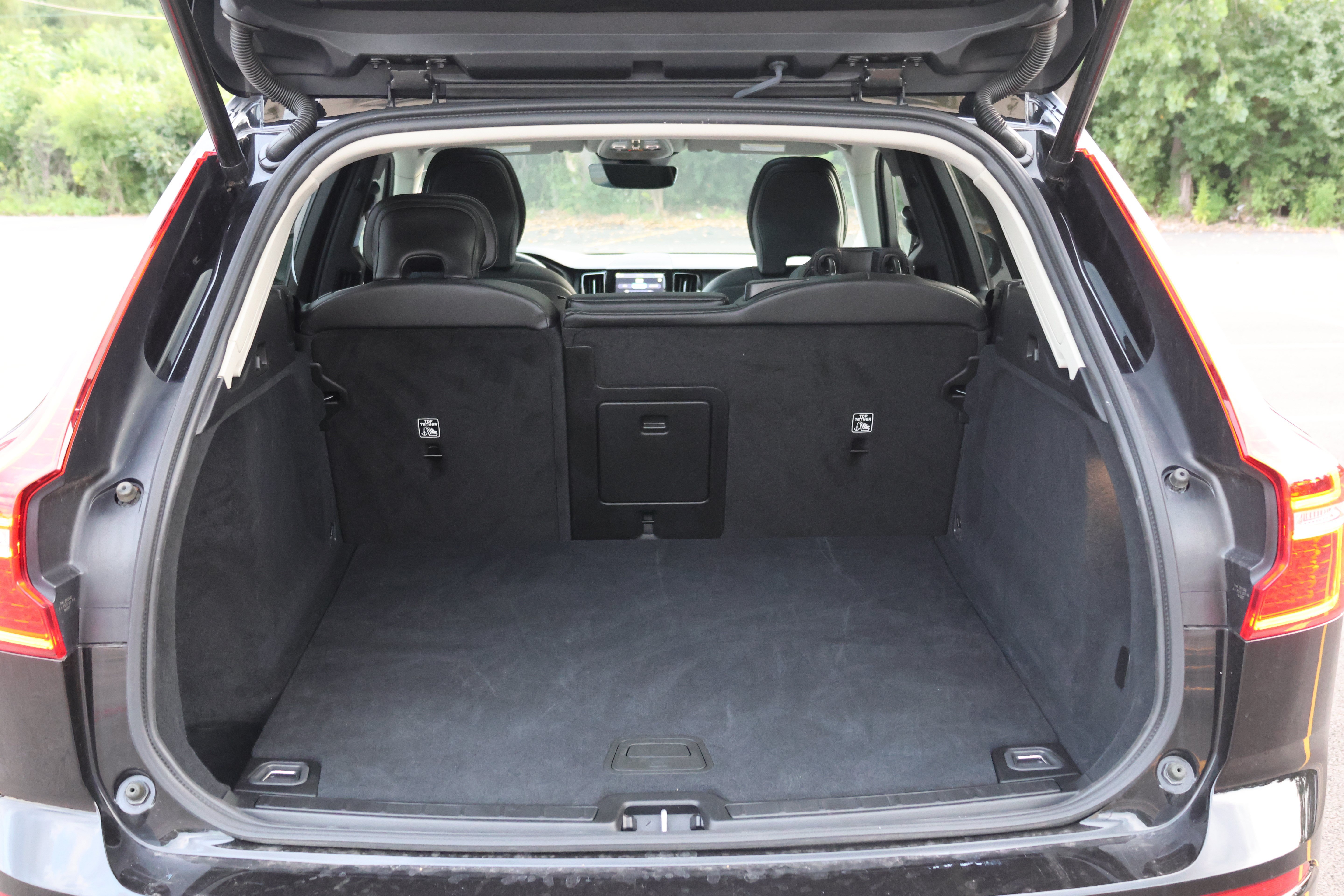 Used 2025 Volvo XC60 B5 Core AWD/4WD image 7
