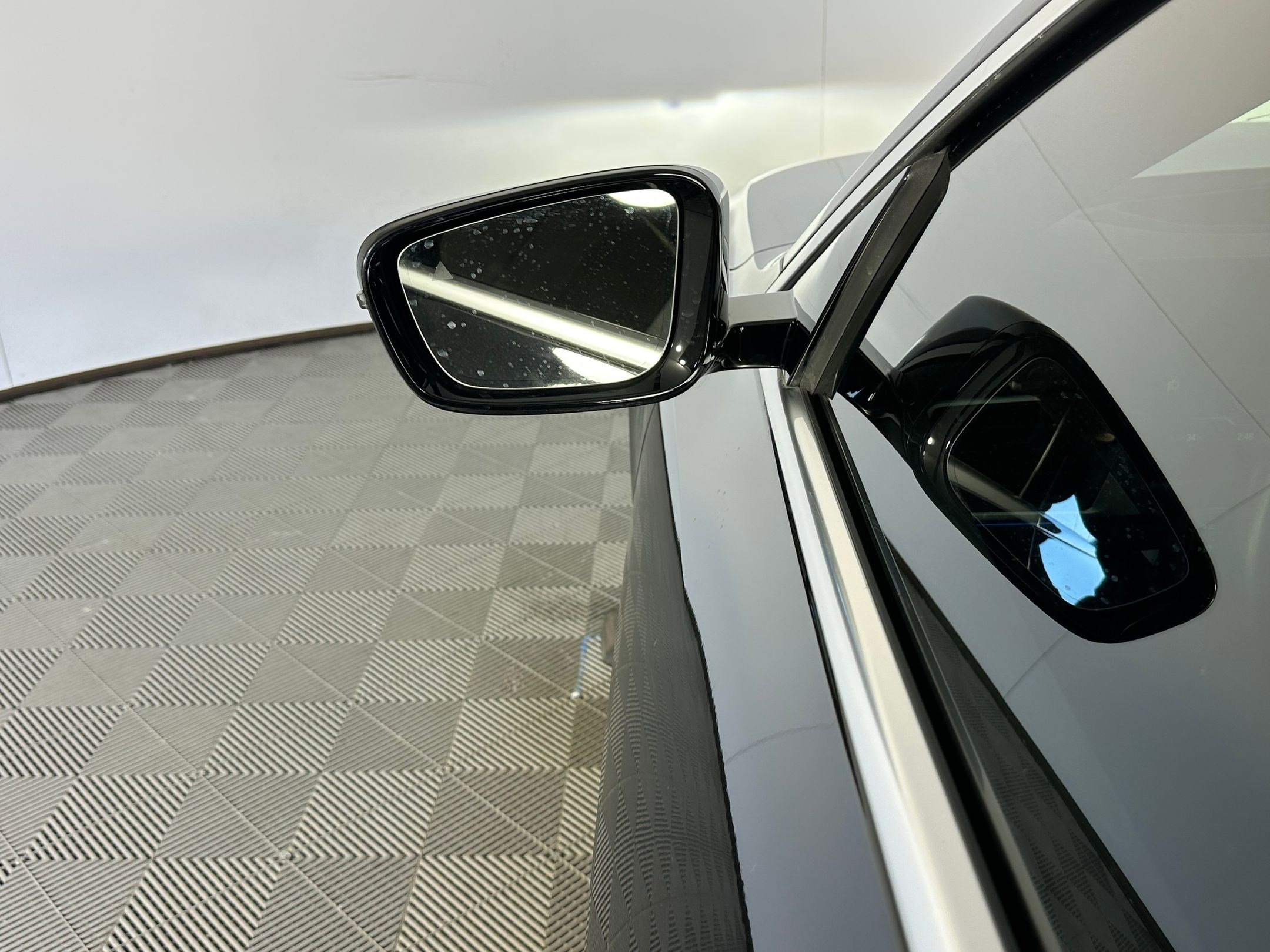 Used 2023 BMW i4 eDrive35 w/ Premium Package image 21