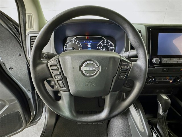 Used 2024 Nissan Frontier SV image 9