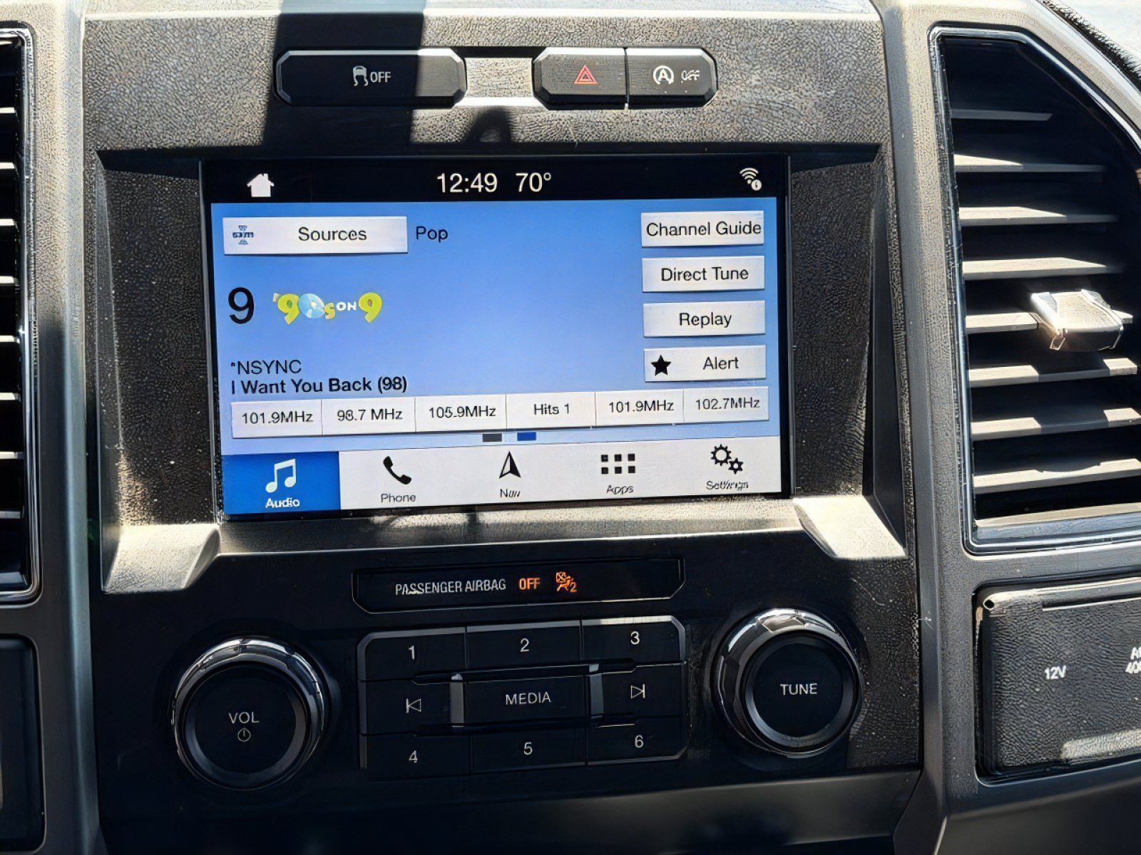 Used 2019 Ford F150 XLT w/ Equipment Group 302A Luxury AWD/4WD image 23