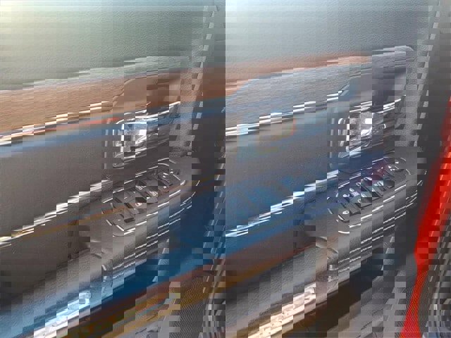 Used 2014 RAM 1500 Laramie w/ Convenience Group image 9