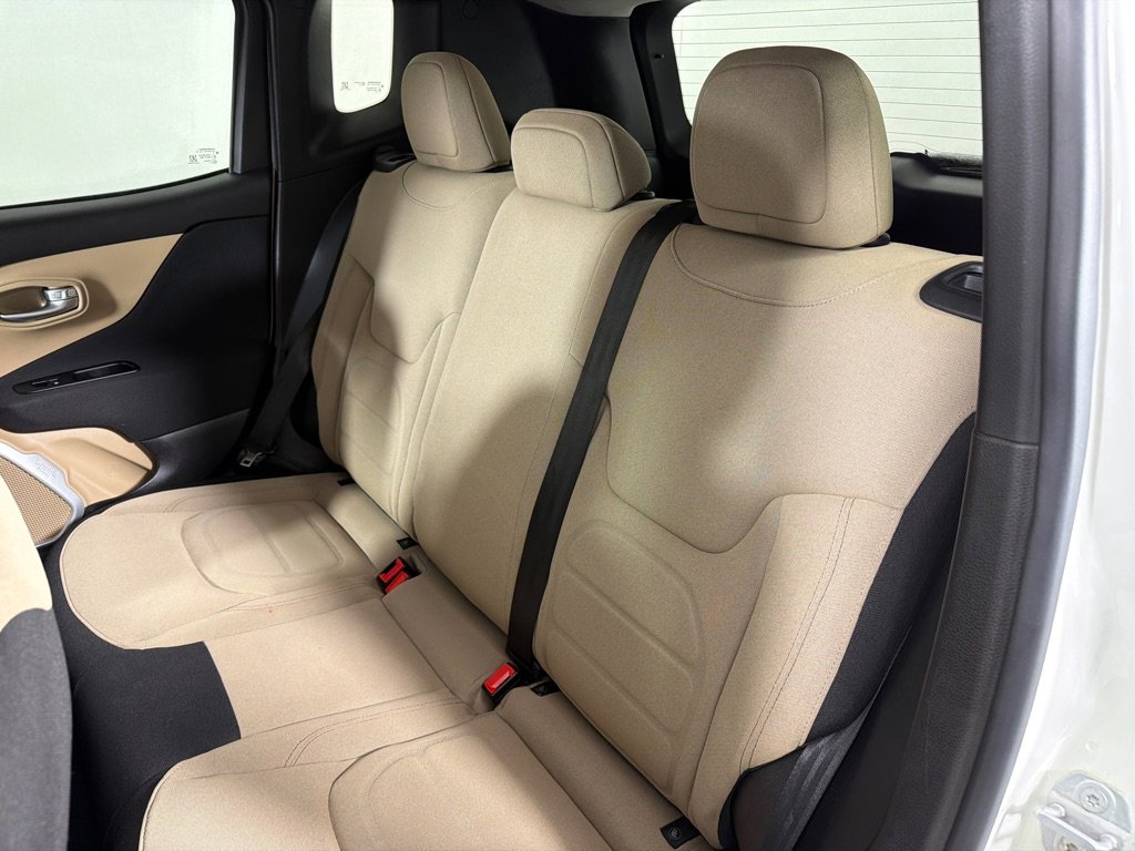 Used 2019 Jeep Renegade Latitude w/ UConnect 8.4 Nav Group image 20