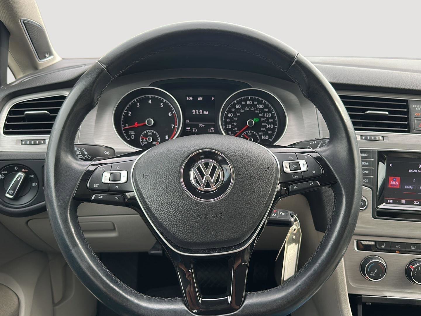 Used 2015 Volkswagen Golf SE FWD image 27