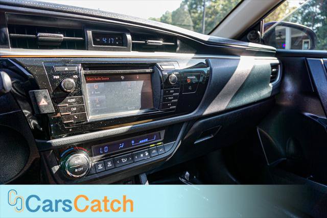 Used 2015 Toyota Corolla LE FWD image 26