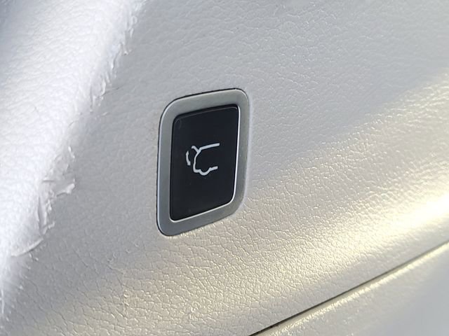 Used 2018 Chrysler Pacifica Limited image 7