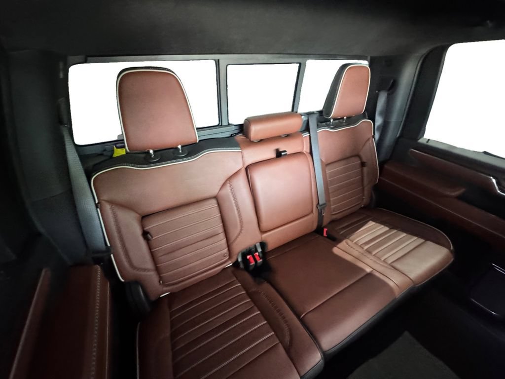 Certified 2024 GMC Sierra 2500 Denali Ultimate w/ Max Trailering Package AWD/4WD image 17