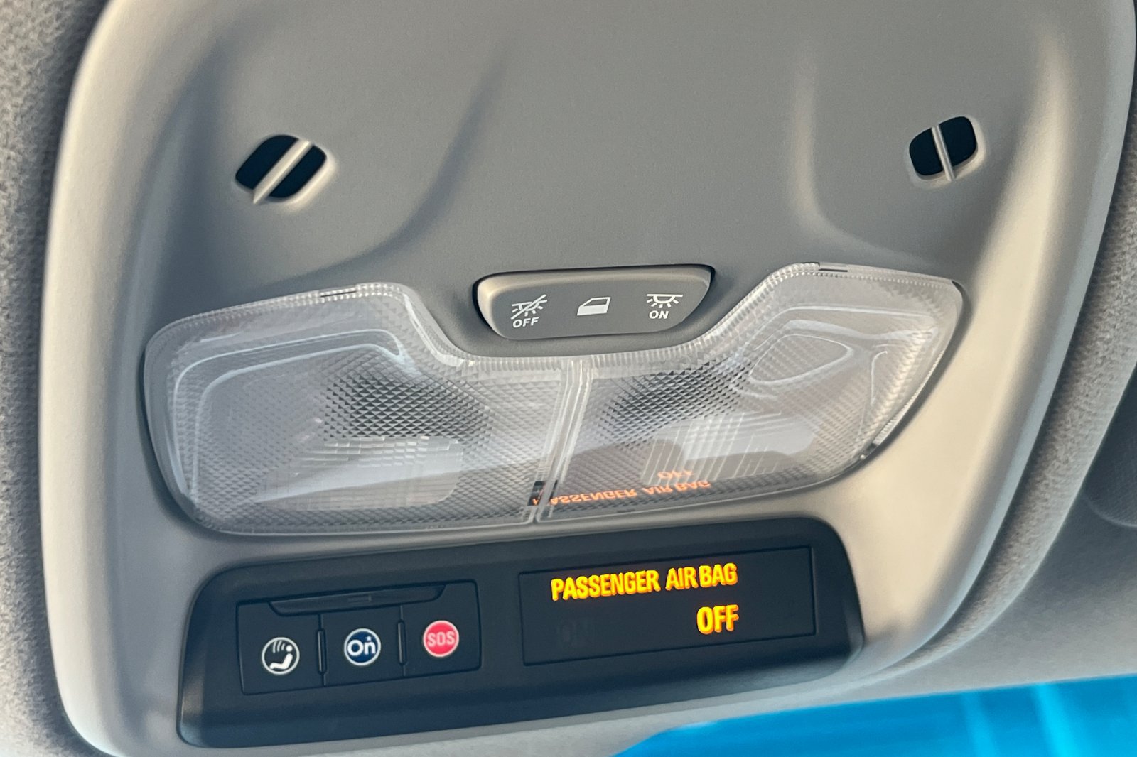 Used 2023 Chevrolet Bolt LT FWD image 23
