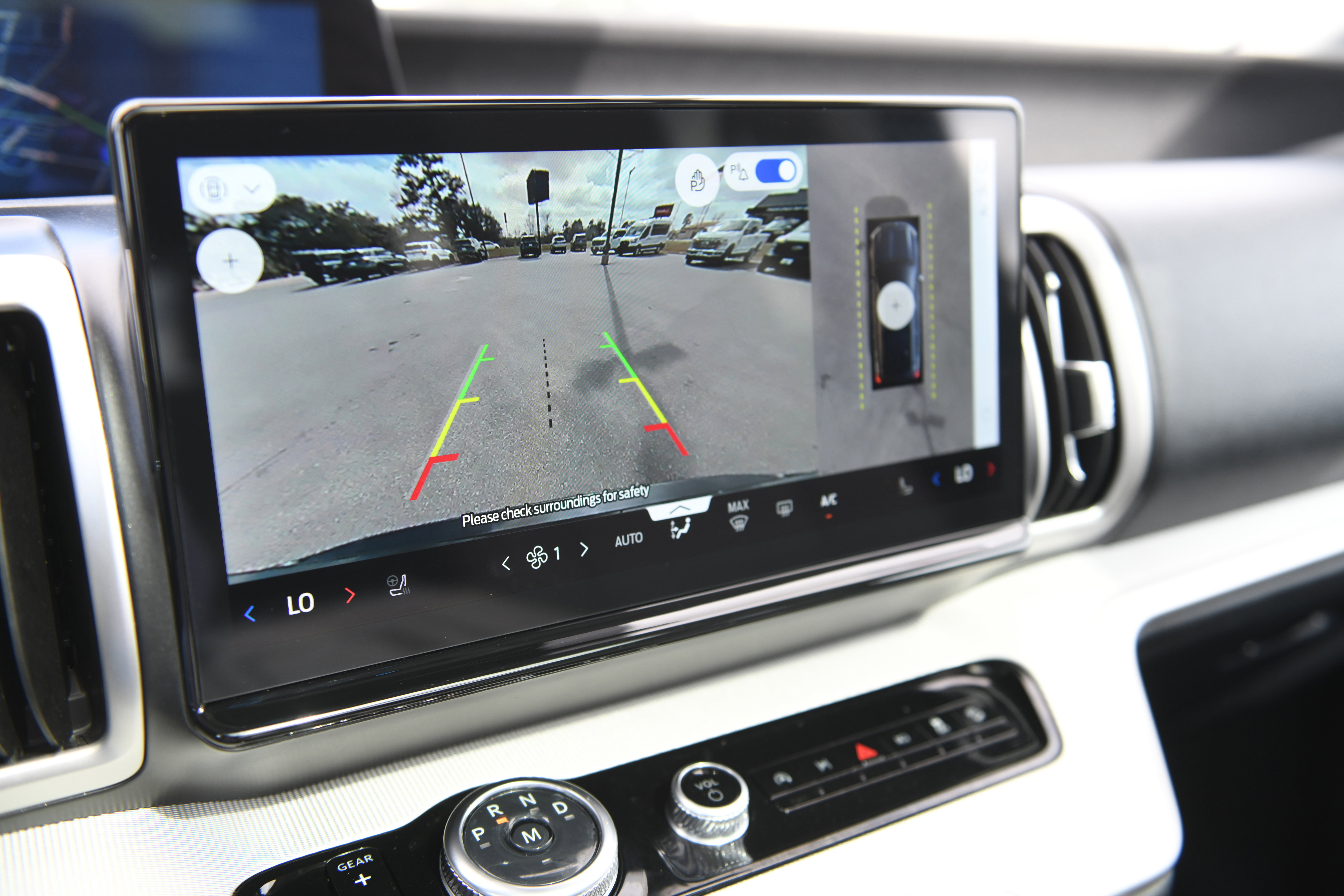 Used 2025 Ford Expedition Active image 25