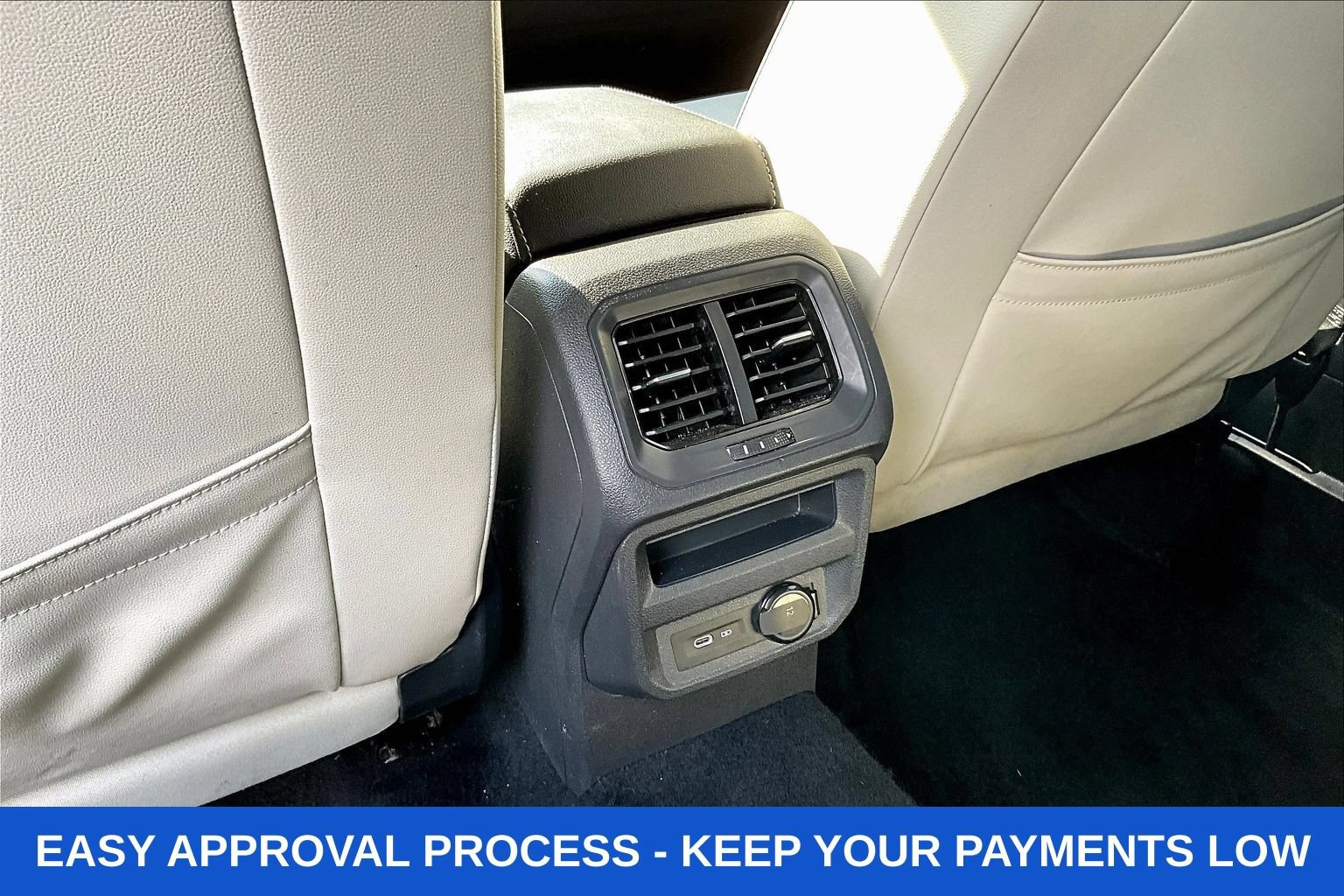 Used 2021 Volkswagen Tiguan SEL AWD/4WD image 12