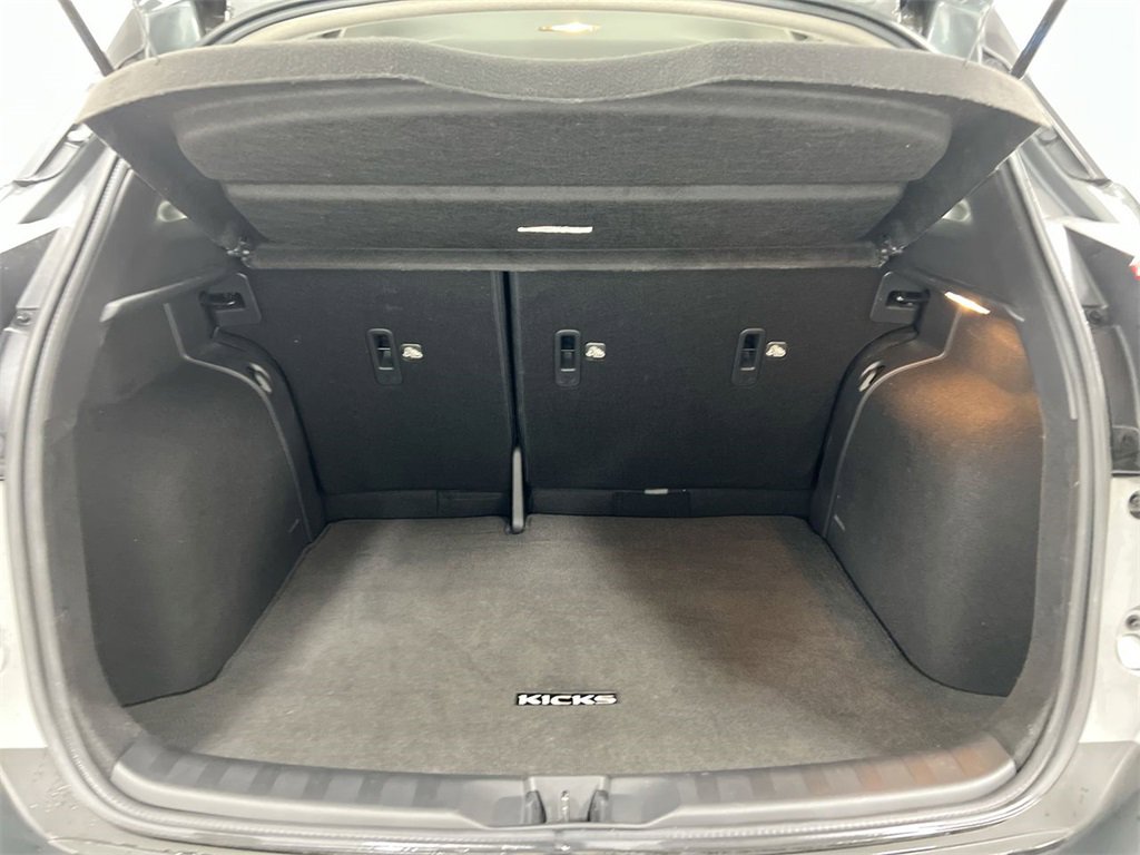 Used 2020 Nissan Kicks SR image 22