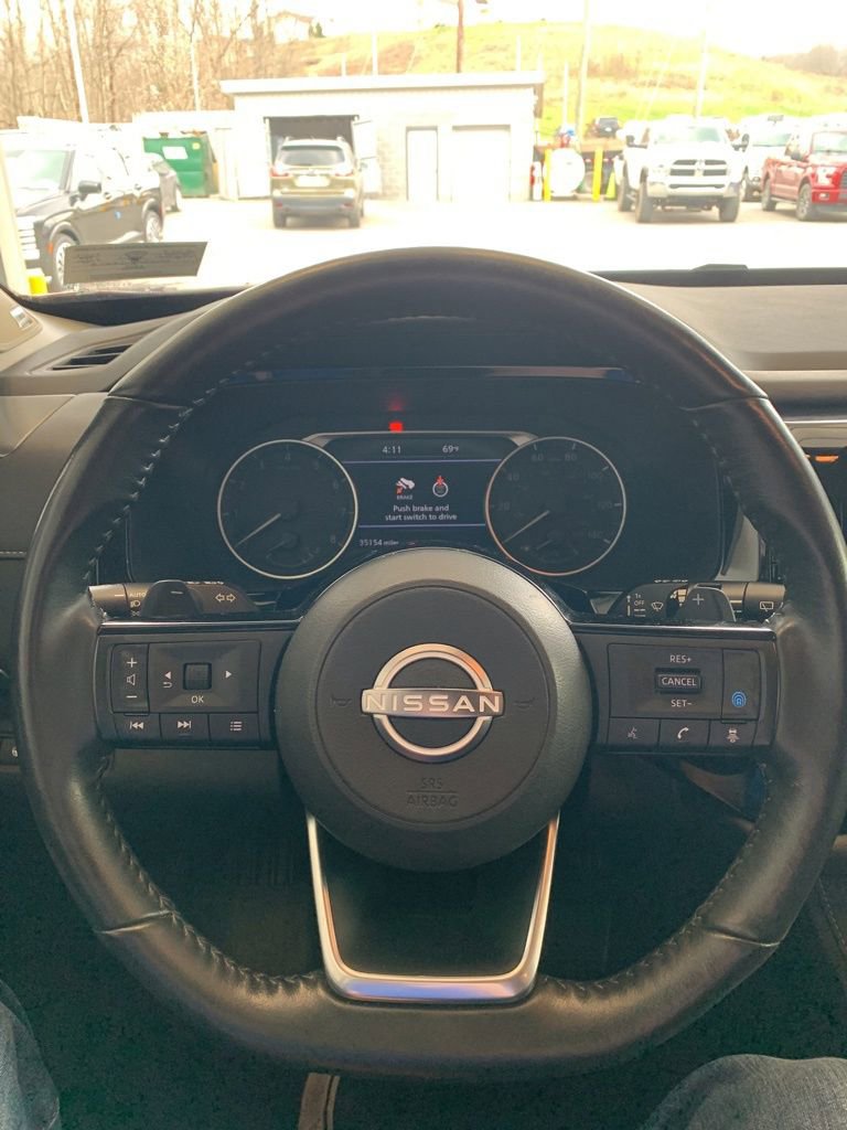 Used 2023 Nissan Pathfinder SL w/ SL Premium Package image 4