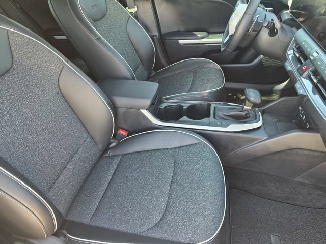 Used 2025 Kia K4 GT-Line FWD image 12