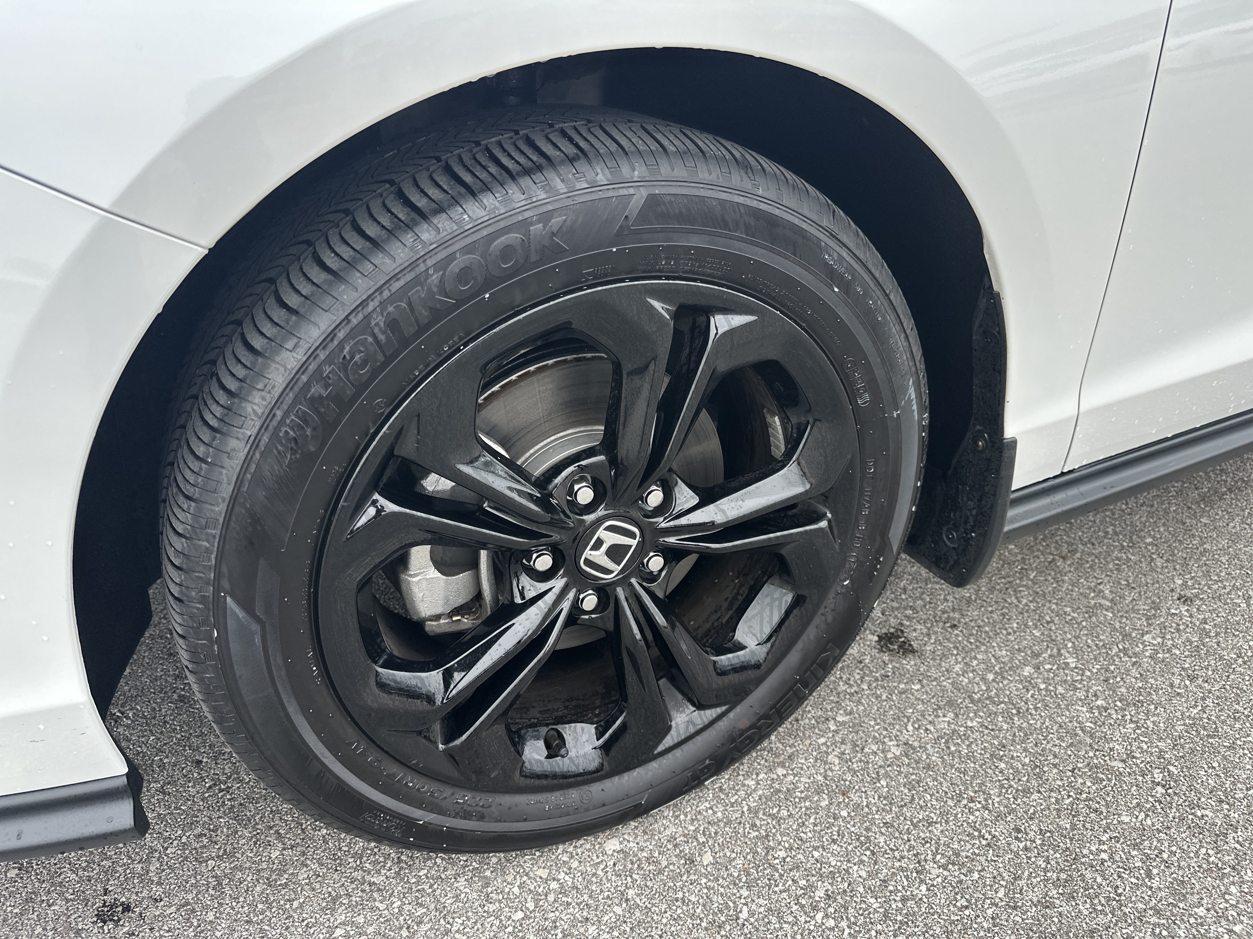 Certified 2025 Honda Accord SE image 8