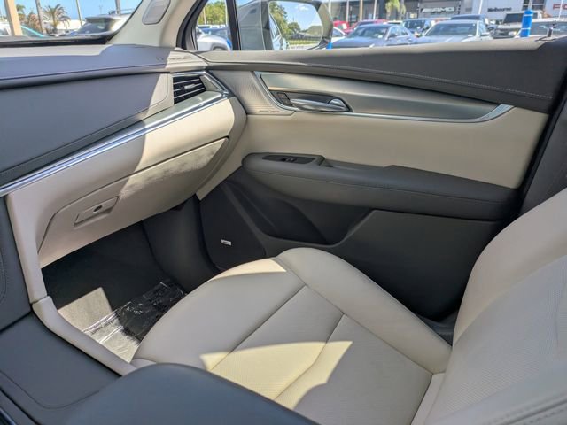 Certified 2022 Cadillac XT5 Premium Luxury w/ Technology Package image 21