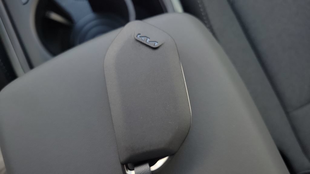 Used 2025 Kia K4 FWD image 23